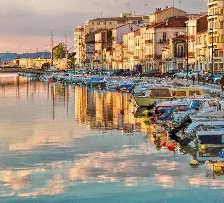 Sur Les Quais, Centre-ville * Sète